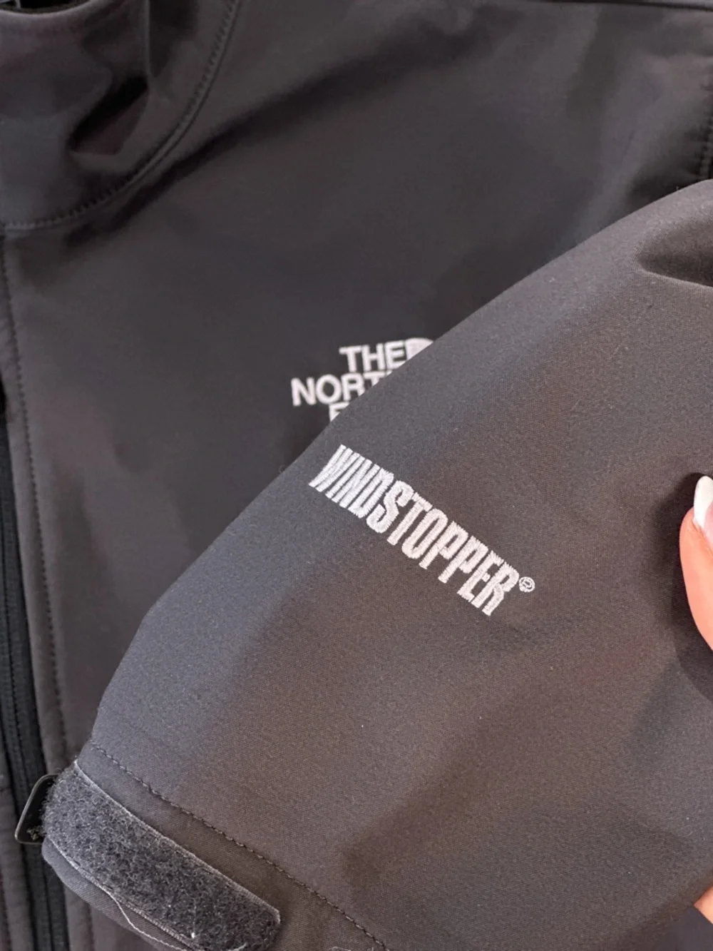 The North Face Men’s Apex Windstopper Softshell Jacket Black XL